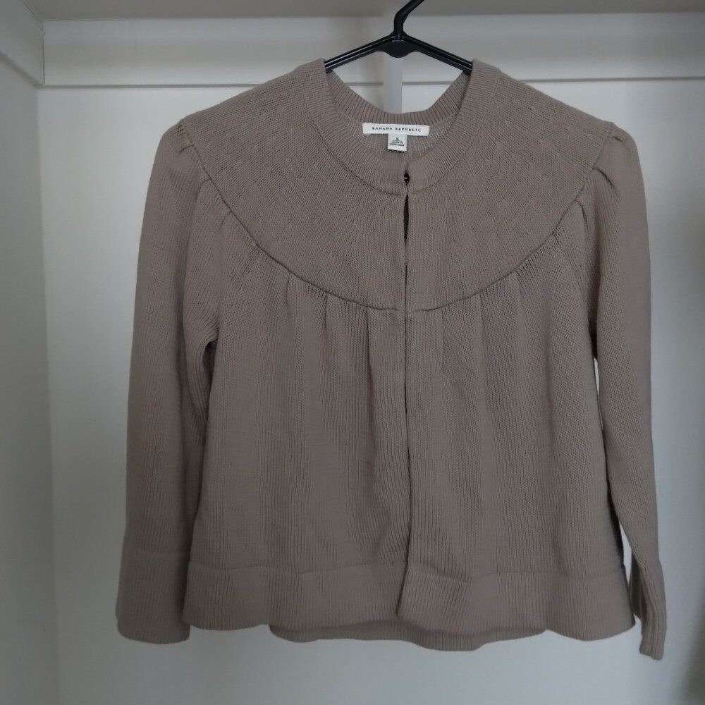 Vintage Banana Republic Light Brown Babydoll Knit Cardigan with 3/4 Sleeves